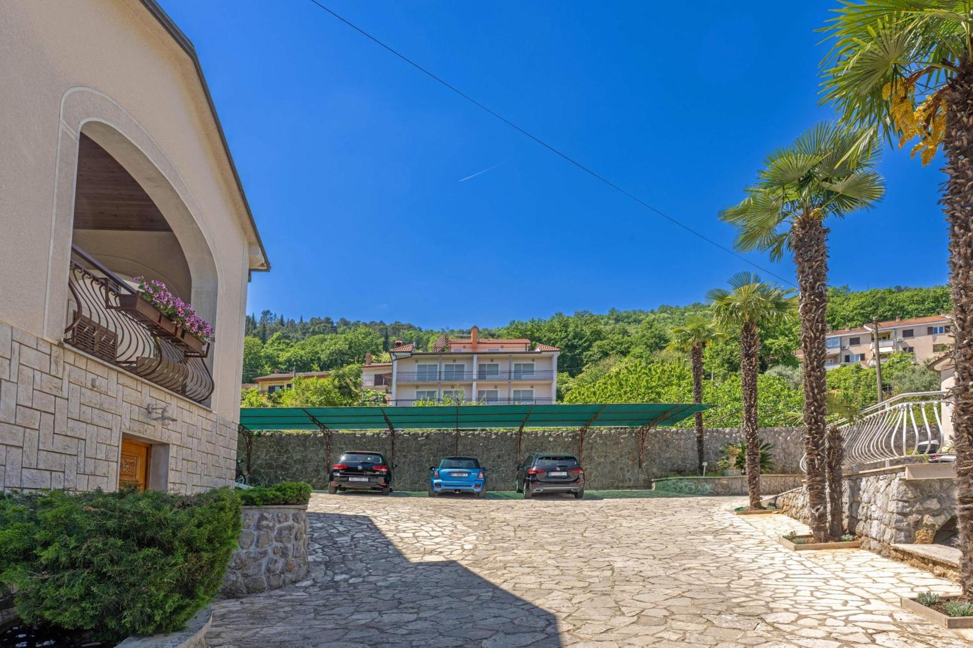 Villa Klaric Apartments Lovran Bagian luar foto